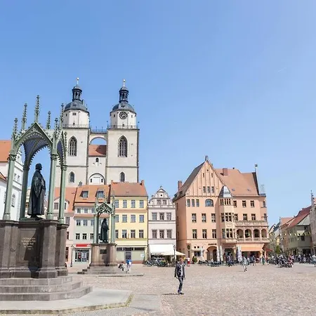 Design & Chill #altstadt #beamer